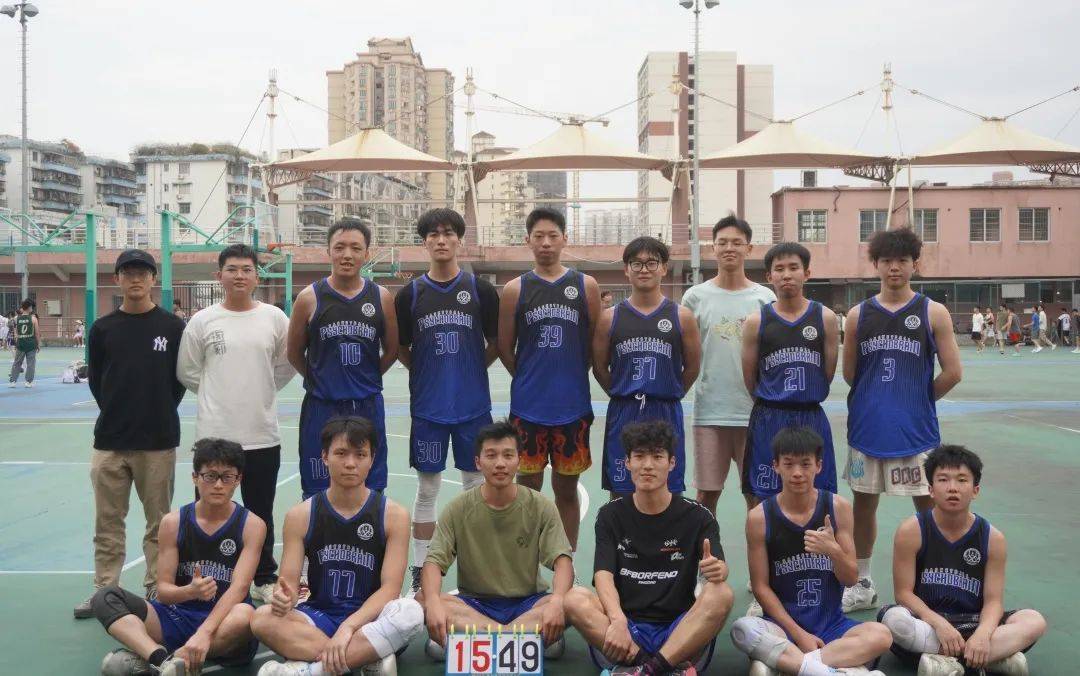 MK体育-嘉兴男篮艰难取胜，团结一心获胜